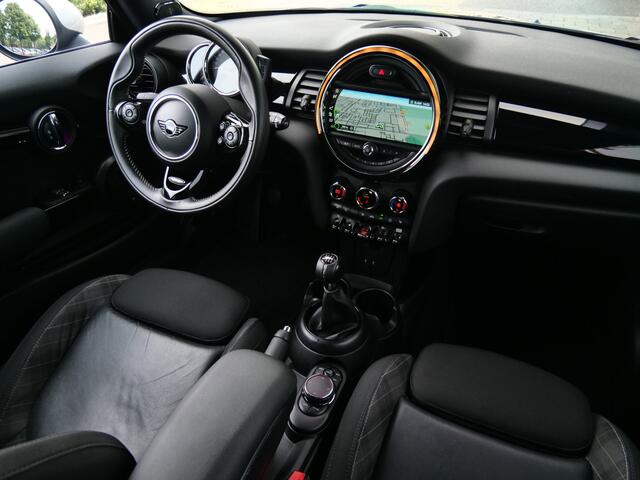 Mini COOPER Mini 1.5 136pk Chili Navigatie / Harman Kardon / 17 inch / Stoelverwarming