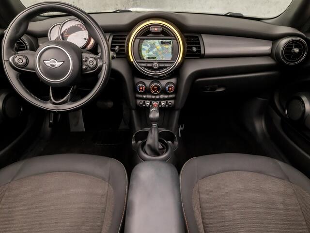 Mini COOPER Mini Cabrio 1.5 Black Sport Automaat (NAVIGATIE, LED KOPLAMPEN, CLIMATE, CRUISE, SPORTSTOELEN, PARKEERSENSOREN, ARMSTEUN, NIEUWSTAAT)