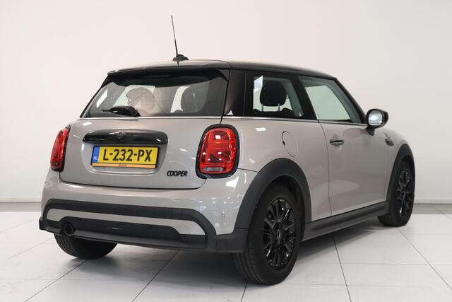 Mini COOPER Mini 1.5 Classic | Parkeersensor | Navigatie | Airco | AppleCarplay AndroidAuto | LED |