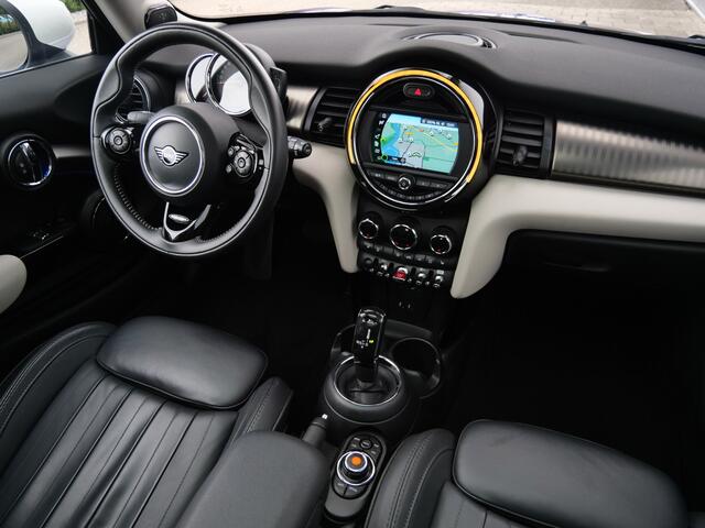 Mini COOPER Mini 1.5 60 Years Edition 136 Pk Automaat Navigatie / Camera / Pano-dak / Leer