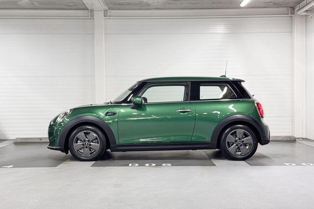 Mini COOPER 3-deurs Camden Edition | Achteruitrijcamera | Apple CarPlay | Stoelverwarming