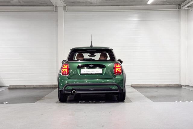 Mini COOPER 3-deurs Camden Edition | Achteruitrijcamera | Apple CarPlay | Stoelverwarming