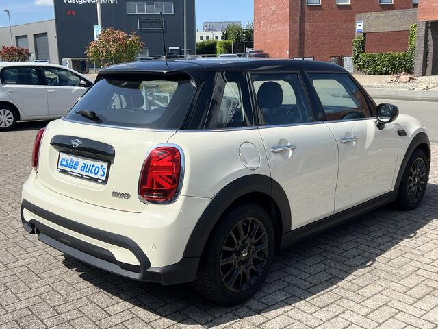 Mini COOPER Mini 1.5 5-Drs Automaat Classic Camera Sportstoelen Clima Stoelverwarming Lm Velgen Zwart Dak Led Koplampen Parkeersensoren All Season 1e Eigenaar BTW