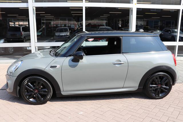 Mini COOPER Mini 1.5 Business automaat. John Cooper Works pakket, panorama dak.