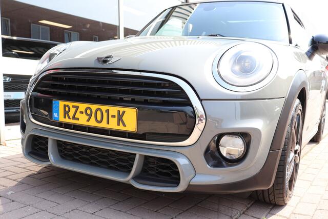 Mini COOPER Mini 1.5 Business automaat. John Cooper Works pakket, panorama dak.