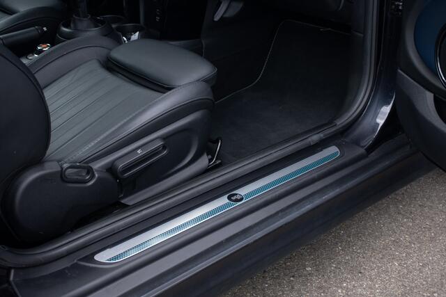 Mini COOPER Mini Cabrio 1.5 Sidewalk Edition PDC l Camera l Harman Kardon l Cruise Control l Park assist l Carplay