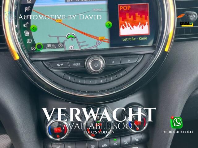 Mini COOPER Hatchback 1.5 136 pk CHILI AUTOMAAT / HARMAN KARDON / HEAD-UP DISPLAY / NAVIGATIE GROOT / APPLE CARPLAY / KEYLESS ENTRY / 17 INCH LMV / LED / STOELVERWARMING