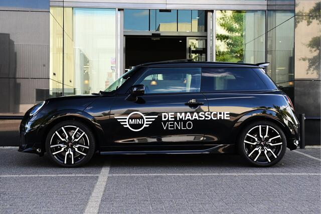 Mini COOPER Hatchback C Automaat / John Cooper Works / Pakket M / 18" JCW Lap Spoke 2-tone