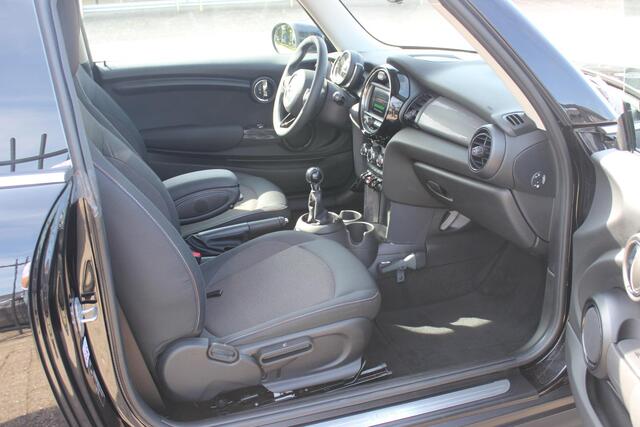 Mini COOPER Mini 1.5 Navigatie, 136PK!