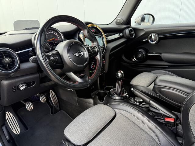 Mini COOPER Mini 1.5 Chili Serious Business JCW Pakket/Navigatie.