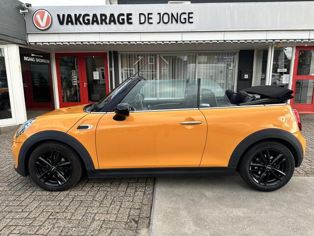 Mini COOPER Mini Cabrio 1.5 Chili Business
