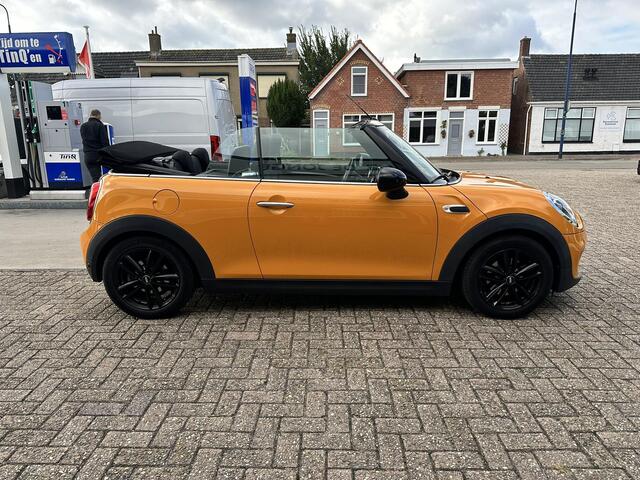 Mini COOPER Mini Cabrio 1.5 Chili Business