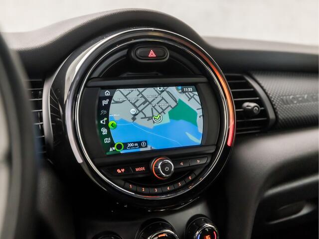 Mini COOPER Mini 1.5 Chili Sport (NAVIGATIE, DEALER ONDERHOUDEN, CLIMATE, LED KOPLAMPEN, SPORTSTOELEN, CRUISE, PARKEERSENSOREN, LM VELGEN, NIEUWSTAAT)