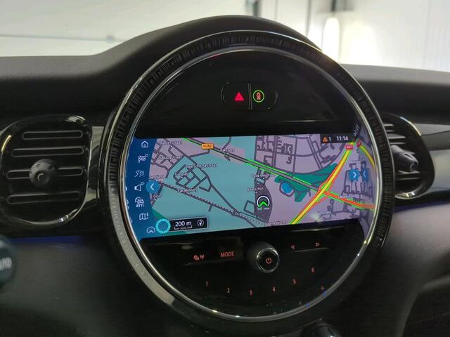 Mini COOPER 5-deurs 1.5 Classic | Navigatie | LED | PDC | Apple CarPlay | Automaat