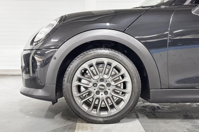 Mini COOPER 5-deurs 1.5 C Classic | Stoelverwarming | Achteruitrijcamera | Head-Up Display