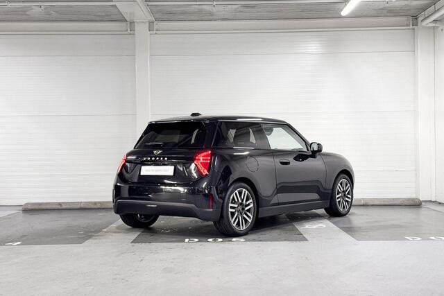 Mini COOPER E | Classic Uitvoering | Pakket L | 17" Parallel Spoke 2-tone