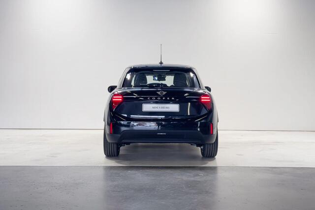 Mini COOPER 5-deurs Essential XS | 17" LM U-Spoke Grey