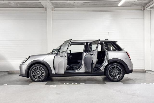 Mini COOPER 5-deurs C | Classic uitvoering | Pakket S | 17" U-Spoke grey