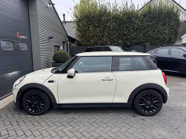 Mini COOPER Mini 1.5 Salt Business | Navigatie | Parkeersensoren | Lichtmetalen Velgen | Cruise Control |
