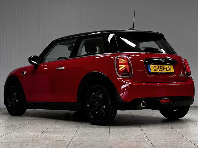 Mini COOPER Mini 1.5 Salt/ Dealer Onderhouden!/ Automaat!/ LED Koplampen/ Keyless/ Clima/ Navi/ Cruise/ Bluetooth/ Multi.LEDER.Stuur/ Elek.Pakket/ Isofix/ PDC Achter.