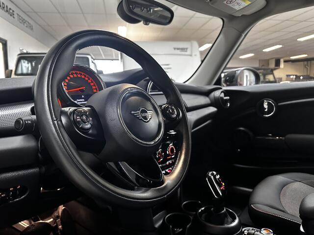Mini COOPER Mini 1.5 Salt/ Dealer Onderhouden!/ Automaat!/ LED Koplampen/ Keyless/ Clima/ Navi/ Cruise/ Bluetooth/ Multi.LEDER.Stuur/ Elek.Pakket/ Isofix/ PDC Achter.