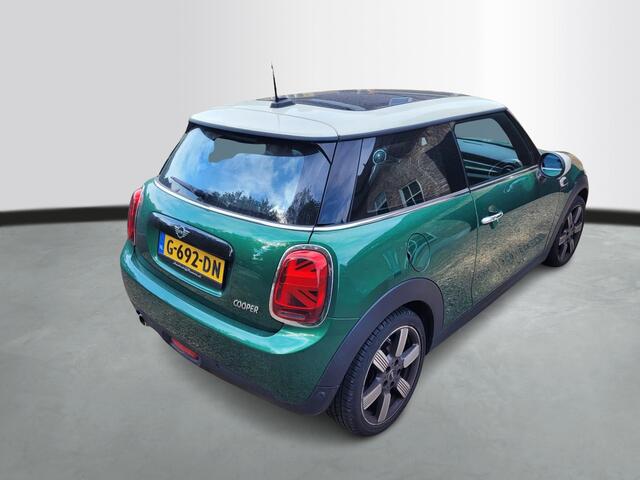 Mini COOPER Mini 1.5 136pk Pepper / Navigatie / Panoramadak / Stoelverwarming