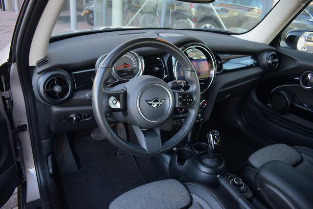 Mini COOPER Mini 1.5 Camden Edition | Apple CarPlay | Half Leer | Cruise | Climate