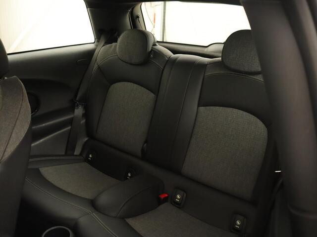 Mini COOPER Mini 1.5 | LED | Navigatie | Carplay | Cruise Control | Sportstoelen | Bleutooth | PDC | Airco