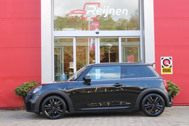 Mini COOPER Mini 1.5 136PK JOHN COOPER WORKS RESOLUTE ED. | AUTOMAAT | NAVIGATIE 8,8'' | DRAADLOOS APPLE CARPLAY | SFEERVERLICHTING | 17'' JCW VIJF DUBBELSPAAKS VELGEN IN GLOSS BLACK | JCW VOOR EN ACHTERBUMPER | JCW SPORTSTOELEN MET LEER/ALCATARA | JCW DORPEL INSTAPL