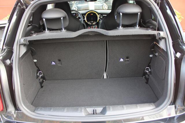 Mini COOPER Mini 1.5 136PK JOHN COOPER WORKS RESOLUTE ED. | AUTOMAAT | NAVIGATIE 8,8'' | DRAADLOOS APPLE CARPLAY | SFEERVERLICHTING | 17'' JCW VIJF DUBBELSPAAKS VELGEN IN GLOSS BLACK | JCW VOOR EN ACHTERBUMPER | JCW SPORTSTOELEN MET LEER/ALCATARA | JCW DORPEL INSTAPL