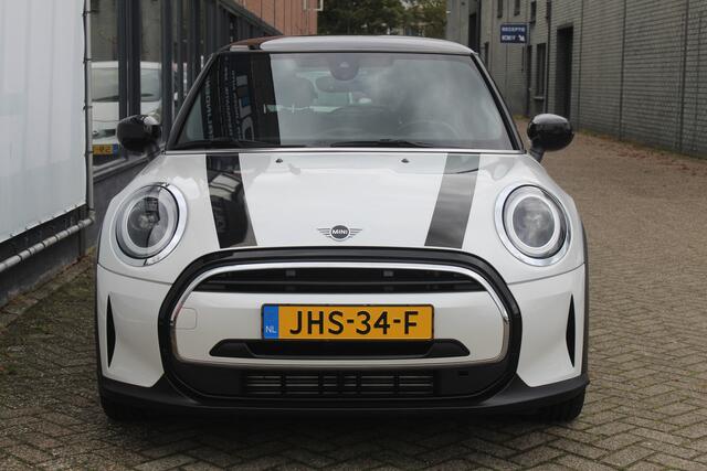 Mini COOPER Mini 1.5 Camden Go Edition Stoelverwarming l Apple carplay/ Android auto l Cruise control l Sfeerverlichting VDL auto