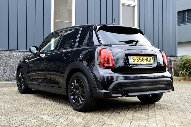 Mini COOPER Mini 1.5 Camden Go Edition Rijklaarprijs-Garantie Sport Interieur Led Camera Navigatie Apple-carplay