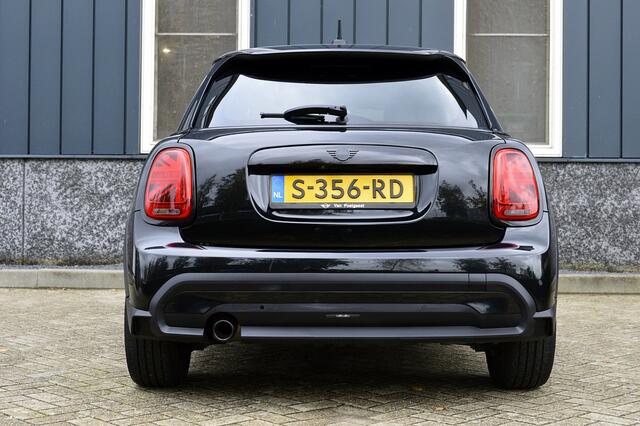 Mini COOPER Mini 1.5 Camden Go Edition Rijklaarprijs-Garantie Sport Interieur Led Camera Navigatie Apple-carplay