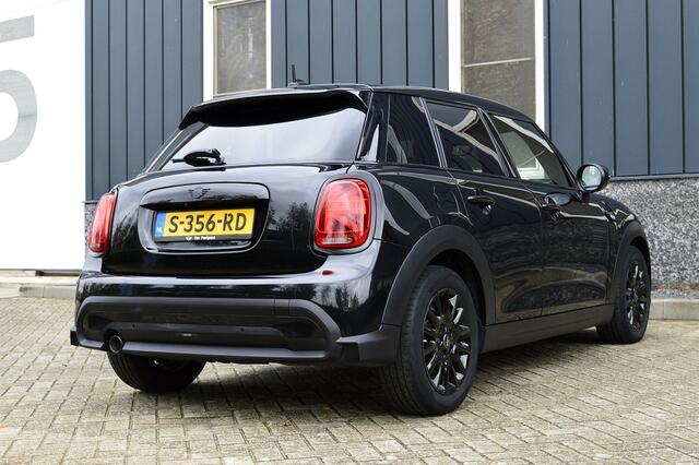 Mini COOPER Mini 1.5 Camden Go Edition Rijklaarprijs-Garantie Sport Interieur Led Camera Navigatie Apple-carplay