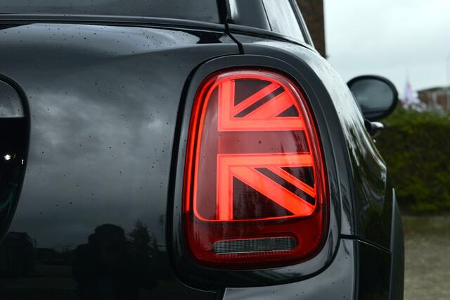 Mini COOPER Mini 1.5 Camden Go Edition Rijklaarprijs-Garantie Sport Interieur Led Camera Navigatie Apple-carplay