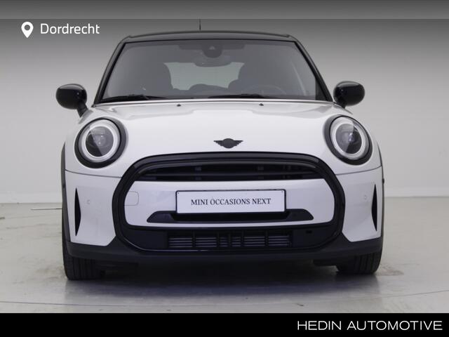 Mini COOPER 5-deurs Camden Edition | Premium Plus | Panoramadak | Stoel + stuurwielverwarming | Piano Black exterieur | Extra getint glas