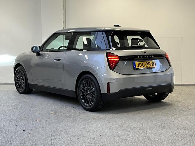 Mini COOPER Mini E Essential 40.7 kWh | CAMERA | CARPLAY | NIEUW |