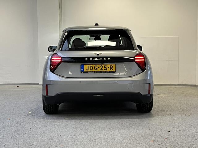 Mini COOPER Mini E Essential 40.7 kWh | CAMERA | CARPLAY | NIEUW |