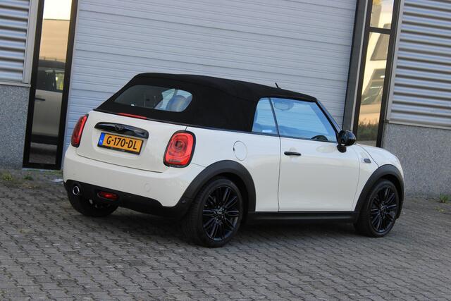Mini COOPER Mini Cabrio 1.5 Navi | Leder | LED | Sfeerverlichting | Comfort Access | Black Trim | JCW Stuur | Zeer Netjes | Top Onderhouden