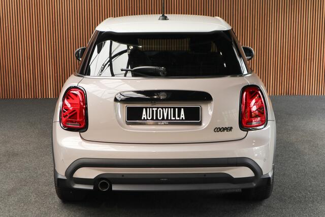 Mini COOPER Mini 1.5 Navi Leer Camera PDC Carplay Keyless LM velgen Zwarte binnenhemel Stoelverwarming Sportstoelen LED BTW auto!