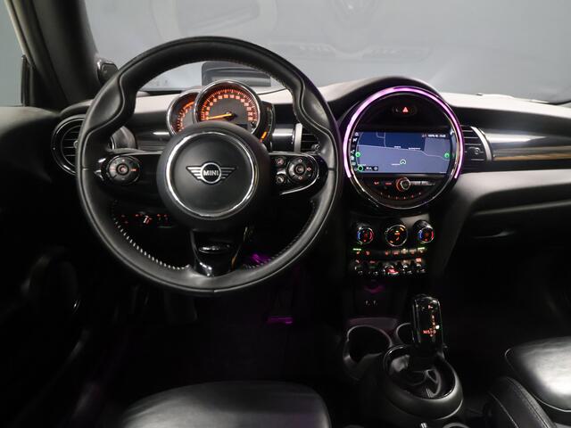 Mini COOPER Mini 1.5 60 Years Edition JCW [APPLE CARPLAY, HARMAN KARDON, PANORAMA DAK, HEAD UP DISPLAY, STOELVERWARMING, NIEUWSTAAT]