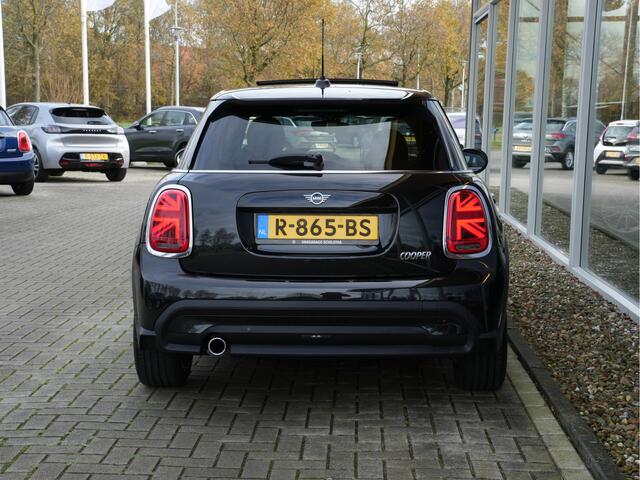 Mini COOPER Mini 1.5 Automaat Business Edition | Navigatie | Pano | LED | Leer | Climate Control