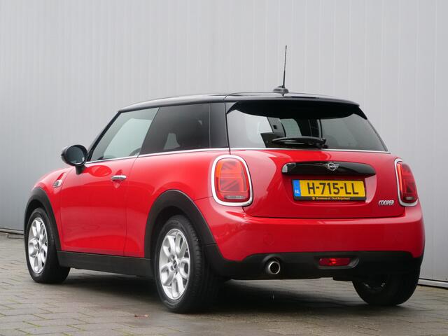Mini COOPER Mini 1.5 Pepper 136 Pk Navigatie / Climate Control / 16 inch / Extra getint glas