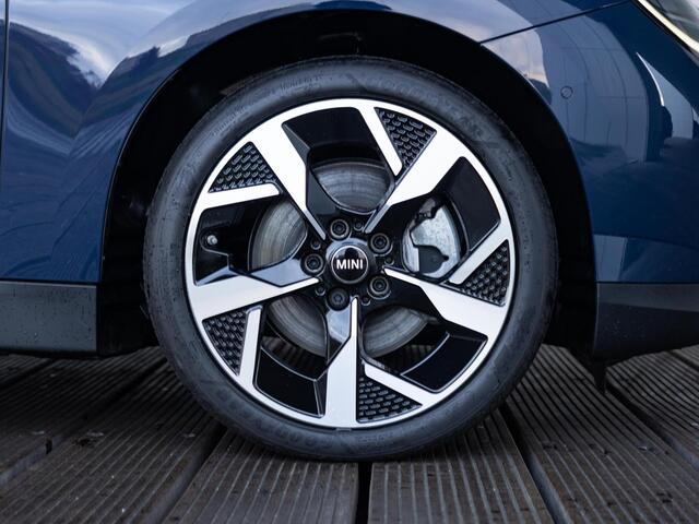 Mini COOPER 3-deurs E Favoured + L pakket