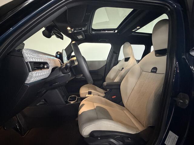 Mini COOPER Mini 1.5 C Favoured M / Leder / Head Up / Pan Dak