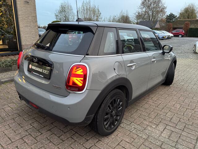 Mini COOPER Mini 1.5 Chili Automaat Full LED / Carplay / Sportinterieur