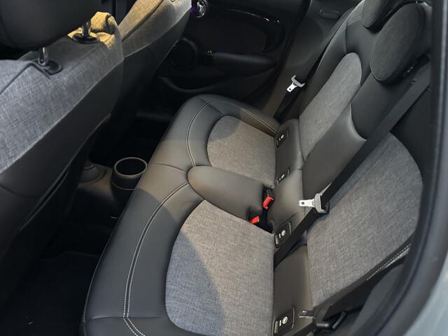 Mini COOPER Mini 1.5 Chili Automaat Full LED / Carplay / Sportinterieur