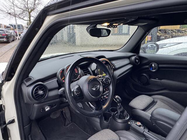 Mini COOPER Mini 1.5 136pk Aut. 5 Deurs Chili Serious Business Led koplampen Navigatie 61dkm!!