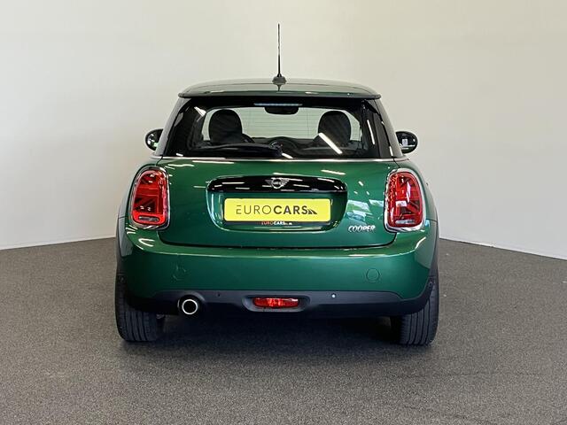 Mini COOPER 1.5 136pk Automaat Chili Serious Business | Climate Control | Harman Kardon | Navigatie | Full LED | 17" Rail Spoke Lichtmetalen Velgen | Parkeer sensoren V+A | Stoelverwarming