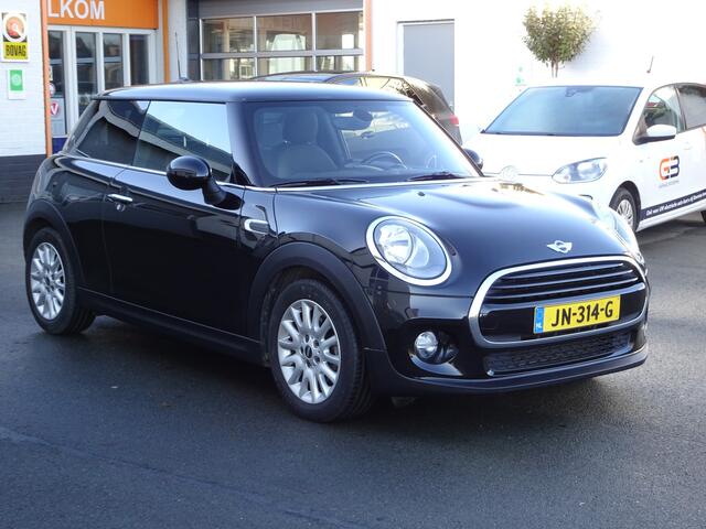 Mini COOPER Mini 1.5 Business Automatische airco, navigatie, cruise controle, parkeersensoren, licht metalen velgen, GEEN IMPORT, enz.